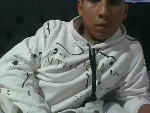 Helo3999 online show from 10/15/25, 05:28