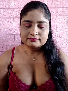 hornyriyanka online show from 11/18/25, 02:16