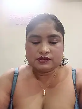 Snapshot of hornyriyanka chatting on 07/13/26, 02:22 hornyriyanka online show from 07/13/26, 02:22