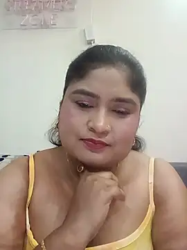 Snapshot of hornyriyanka chatting on 06/28/26, 03:02 hornyriyanka online show from 06/28/26, 03:02