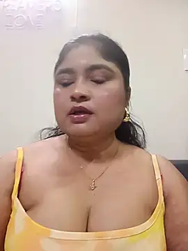 Snapshot of hornyriyanka chatting on 07/17/26, 02:31 hornyriyanka online show from 07/17/26, 02:31
