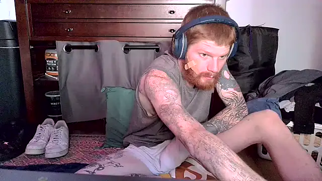 Snapshot of Magnetic127 chatting on 11/11/25, 08:25 Magnetic127 online show from 11/11/25, 08:25