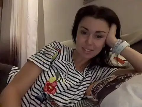 Gilin1 online show from 10/13/25, 06:53