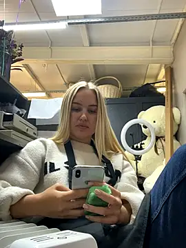 CandyVice online show from 10/16/25, 04:48