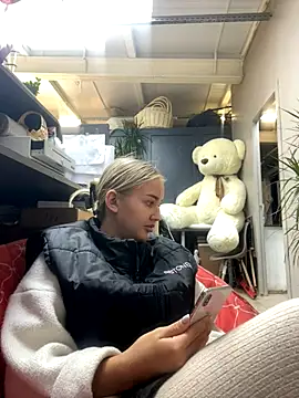 CandyVice online show from 09/25/25, 05:41