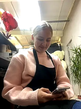 CandyVice online show from 10/06/25, 05:13