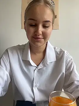 CandyVice online show from 11/05/25, 07:33