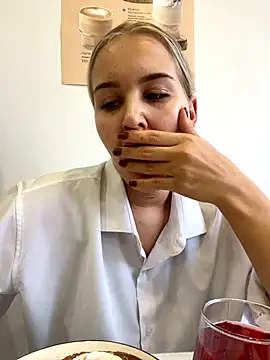 CandyVice online show from 11/04/25, 01:15