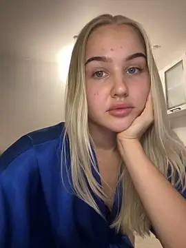 CandyVice online show from 12/17/25, 06:13