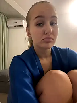 CandyVice online show from 11/05/25, 07:39