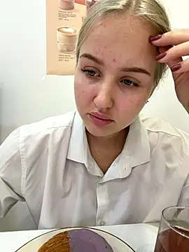 CandyVice online show from 11/11/25, 05:08