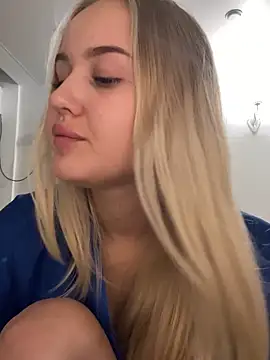 CandyVice online show from 11/07/25, 04:22