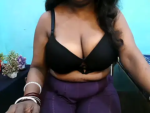 Snapshot of PREETI_BABY chatting on 09/13/25, 06:02 PREETI BABY online show from 09/13/25, 06:02