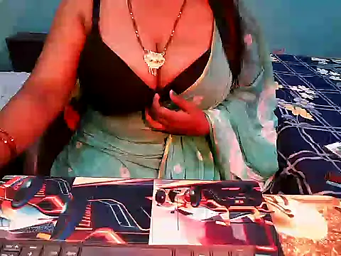 Snapshot of PREETI_BABY chatting on 05/18/26, 07:02 PREETI BABY online show from 05/18/26, 07:02