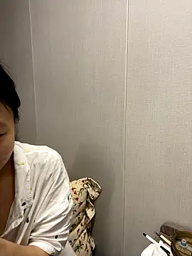 haiyan125216 online show from 10/20/25, 08:04