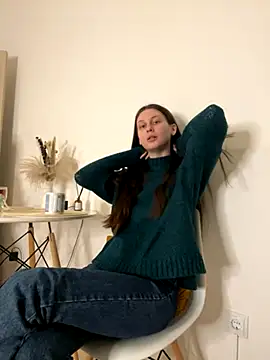 milanabaileys  online show from 11/30/25, 05:36