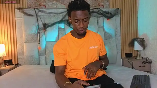 pipedark  online show from 10/23/25, 03:27