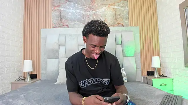 pipedark  online show from 09/19/25, 03:21