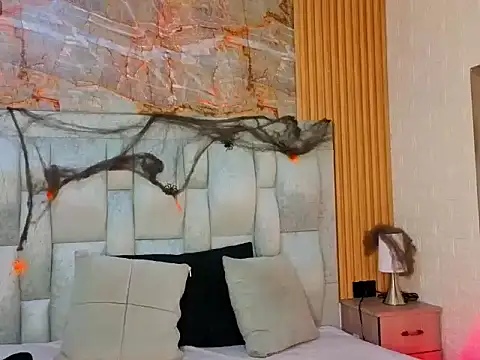 pipedark  online show from 10/22/25, 03:50