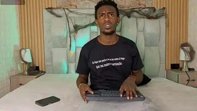 pipedark  online show from 10/21/25, 03:50