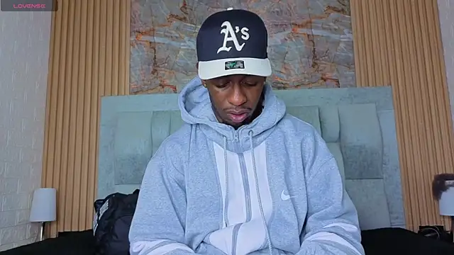 pipedark  online show from 11/04/25, 03:21