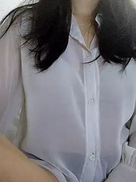 Snapshot of Maria2299 chatting on 04/18/26, 10:32 Maria2299 online show from 04/18/26, 10:32