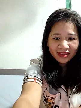Snapshot of Maria2299 chatting on 10/19/25, 04:10 Maria2299 online show from 10/19/25, 04:10
