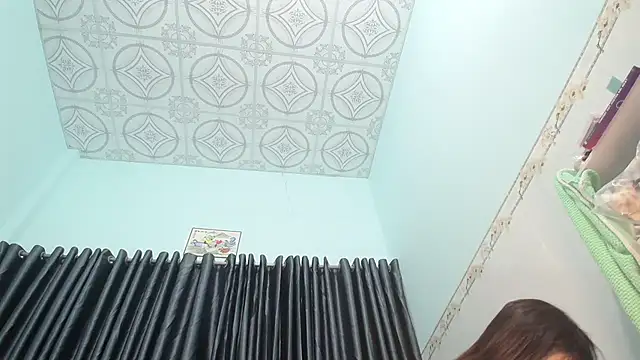 Snapshot of Grass_99 chatting on 10/20/25, 08:15 Grass 99 online show from 10/20/25, 08:15