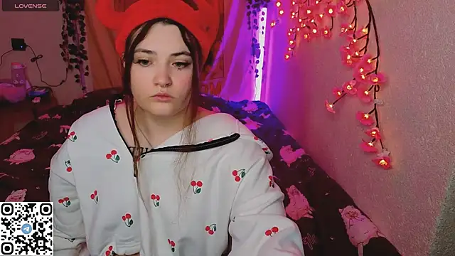 Snapshot of mirana_blade chatting on 12/05/25, 11:09 mirana blade online show from 12/05/25, 11:09