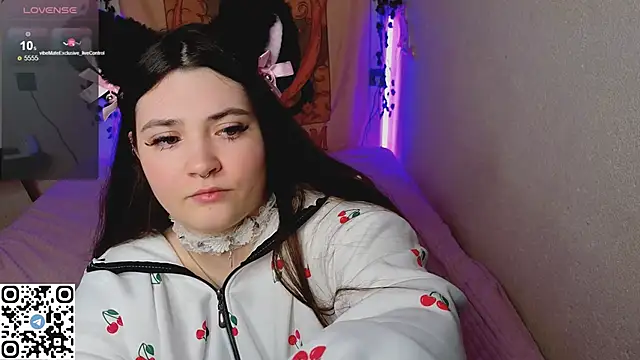 Snapshot of mirana_blade chatting on 11/26/25, 08:36 mirana blade online show from 11/26/25, 08:36