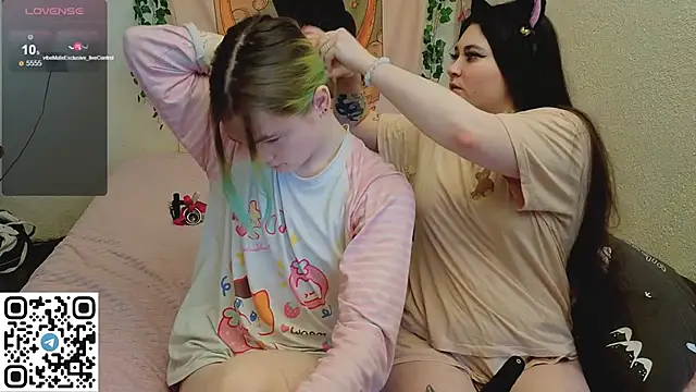 Snapshot of mirana_blade chatting on 11/21/25, 10:03 mirana blade online show from 11/21/25, 10:03