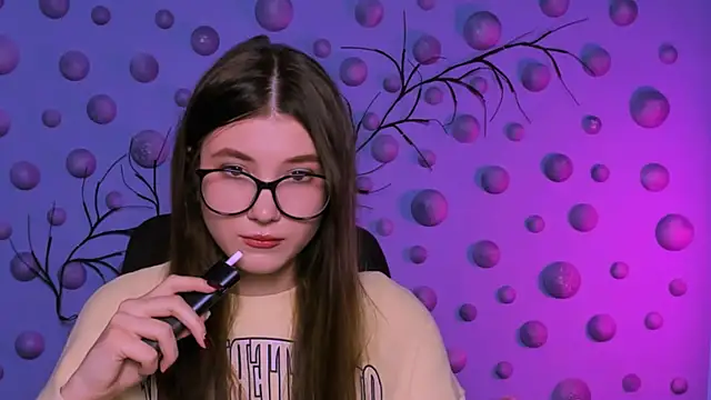 Snapshot of lissa_night chatting on 12/16/25, 10:08 lissa night online show from 12/16/25, 10:08