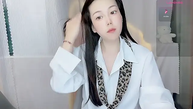 Snapshot of Bella_Ava chatting on 09/28/25, 11:12 Bella Ava online show from 09/28/25, 11:12