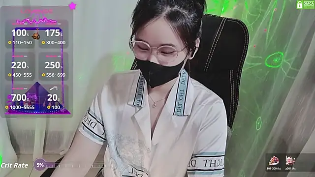 Snapshot of HanaYourlove chatting on 11/29/25, 02:39 HanaYourlove online show from 11/29/25, 02:39