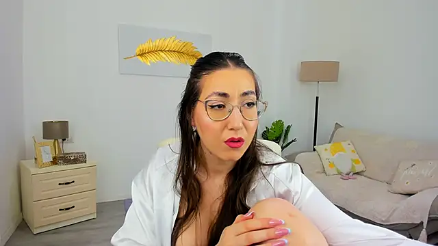 Snapshot of Kylie_Kathy chatting on 06/10/26, 05:47 Kylie Kathy online show from 06/10/26, 05:47
