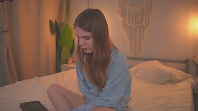 Snapshot of Lu__Lane chatting on 10/16/25, 08:22 Lu Lane online show from 10/16/25, 08:22