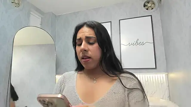 Ximenahott  online show from 11/30/25, 10:05