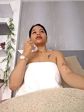 Snapshot of Celine_Lee chatting on 09/15/25, 01:33 Celine Lee online show from 09/15/25, 01:33