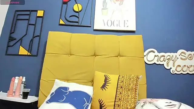 Lucia Spear online show from 09/25/25, 01:50