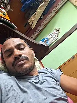 cutecouple1983 online show from 11/30/25, 07:25