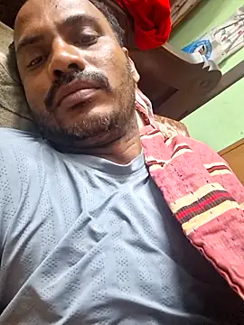 cutecouple1983 online show from 12/04/25, 06:40