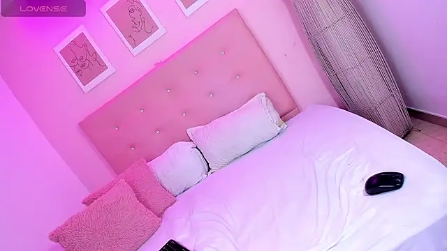 ANNIE DOLCE  online show from 11/14/25, 10:57