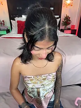 TweetiePieXXX online show from 12/17/25, 10:37