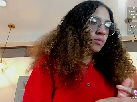 Snapshot of Hanna_Cornee_ chatting on 09/20/25, 02:00 Hanna Cornee online show from 09/20/25, 02:00
