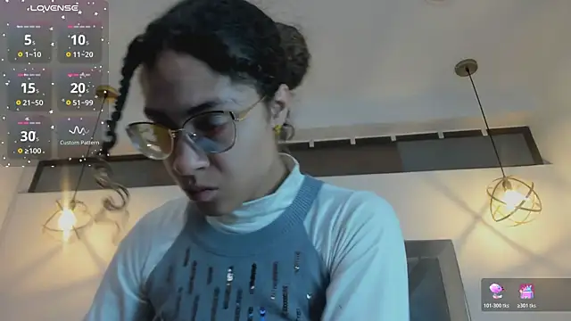 Hanna Cornee  online show from 11/07/25, 01:48