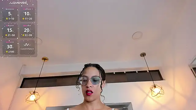 Hanna Cornee  online show from 01/07/26, 01:38