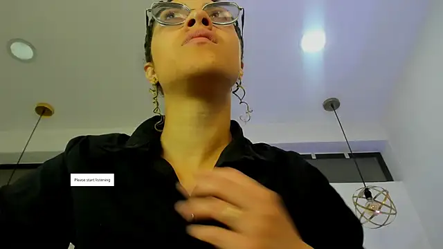 Snapshot of Hanna_Cornee_ chatting on 09/22/25, 01:39 Hanna Cornee online show from 09/22/25, 01:39