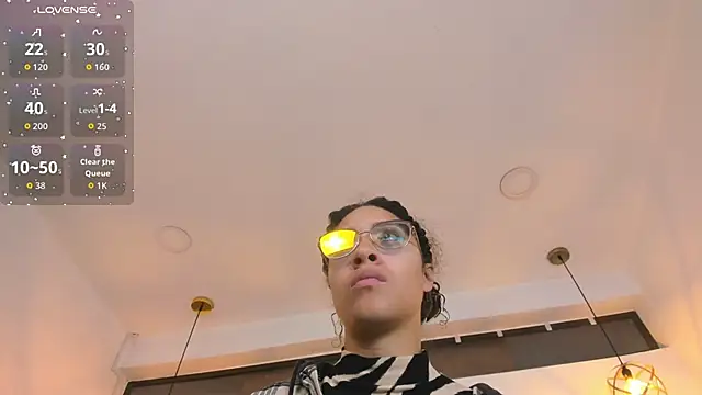 Hanna Cornee  online show from 01/14/26, 01:59