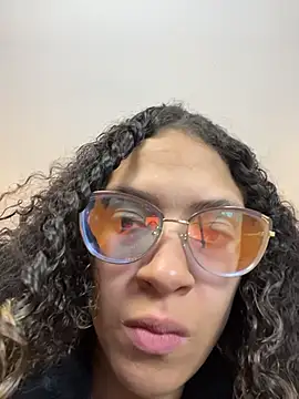 Hanna Cornee  online show from 11/30/25, 01:12