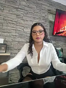 sophia brunette  online show from 03/14/26, 12:22